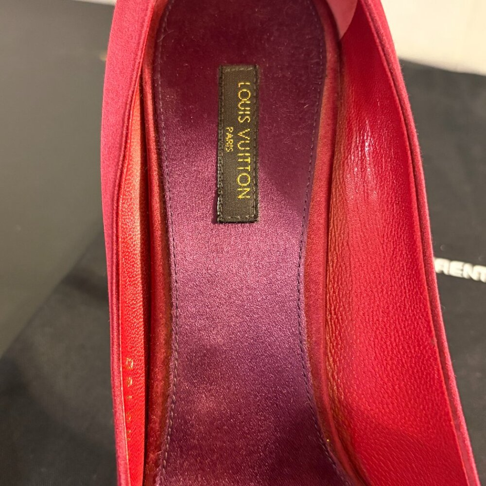 Louis Vuitton Maroon Satin Bow Peep-Toe Pumps - Picture 6 of 8